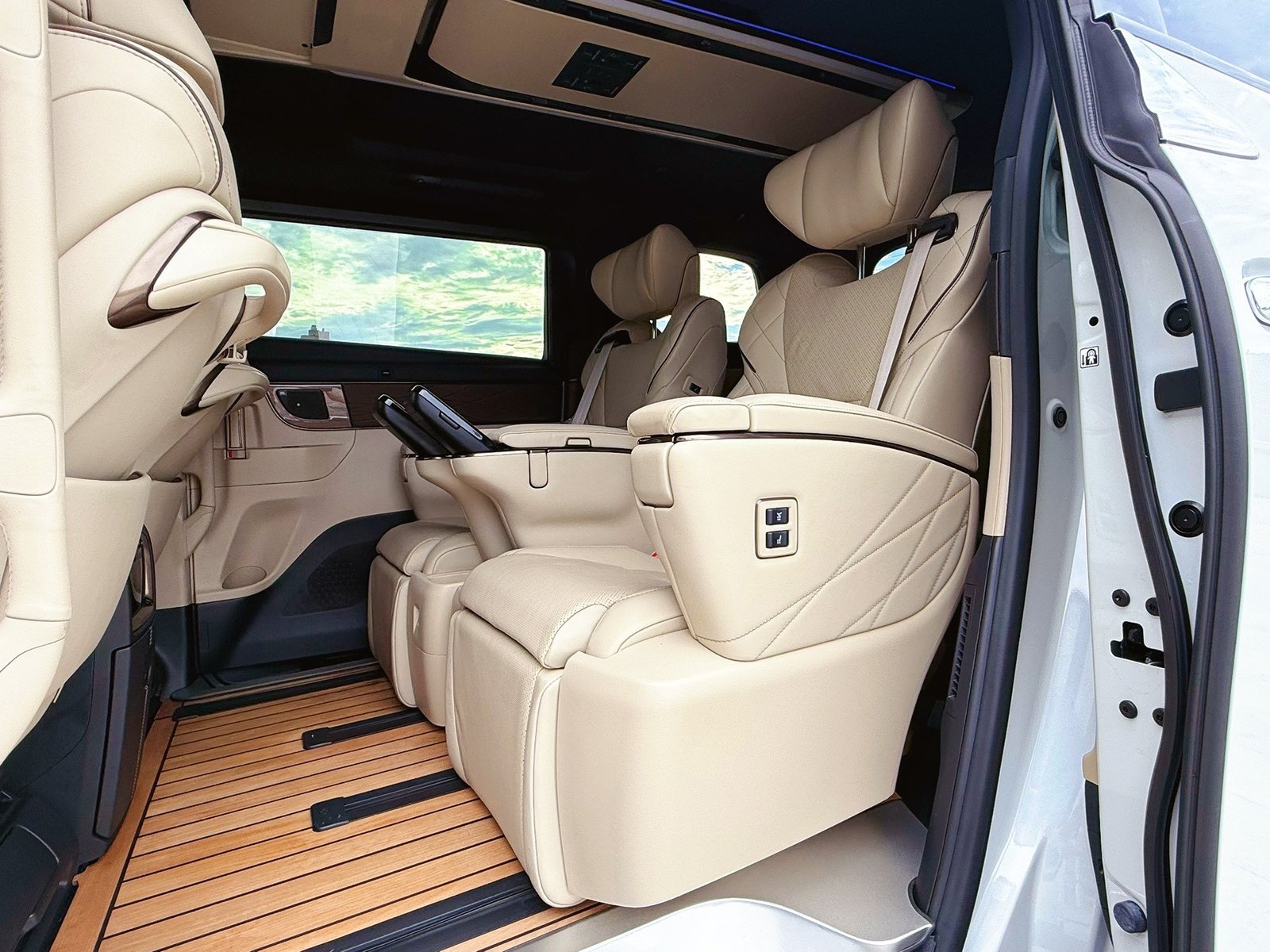 埃爾法商務接送2