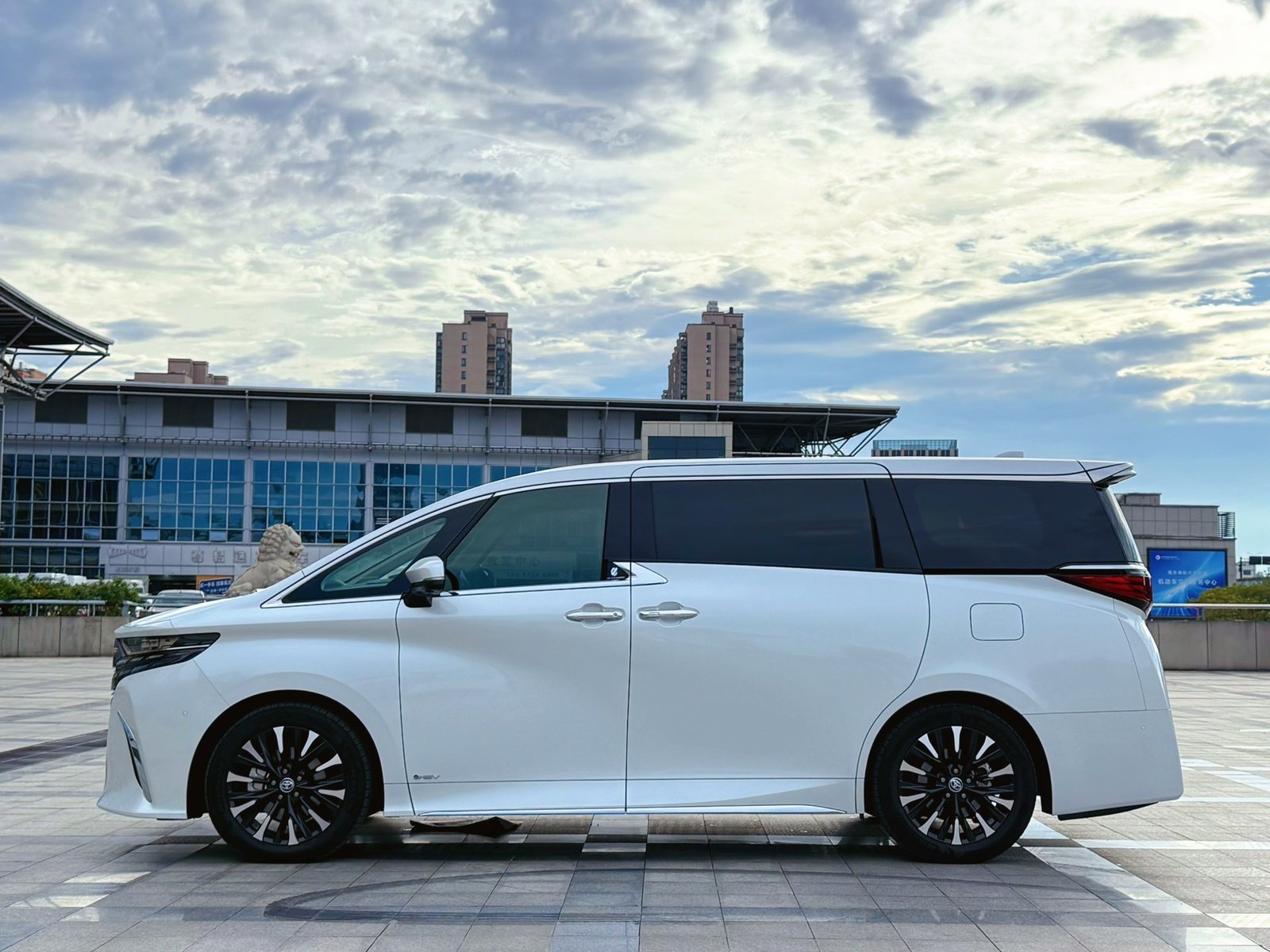 埃爾法商務接送4